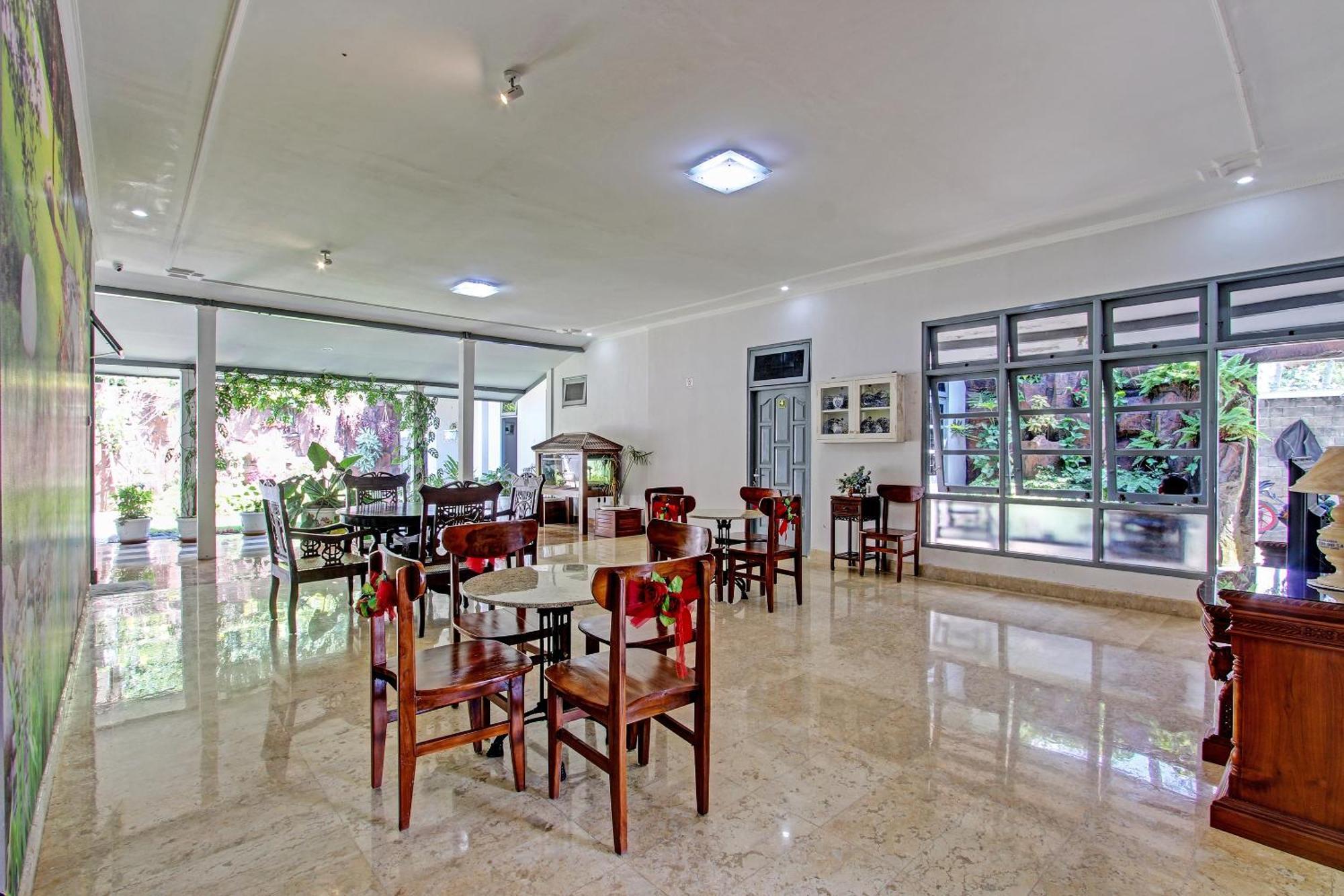 Oyo Life 92686 Lanaya Guesthouse Syariah Salatiga Luaran gambar